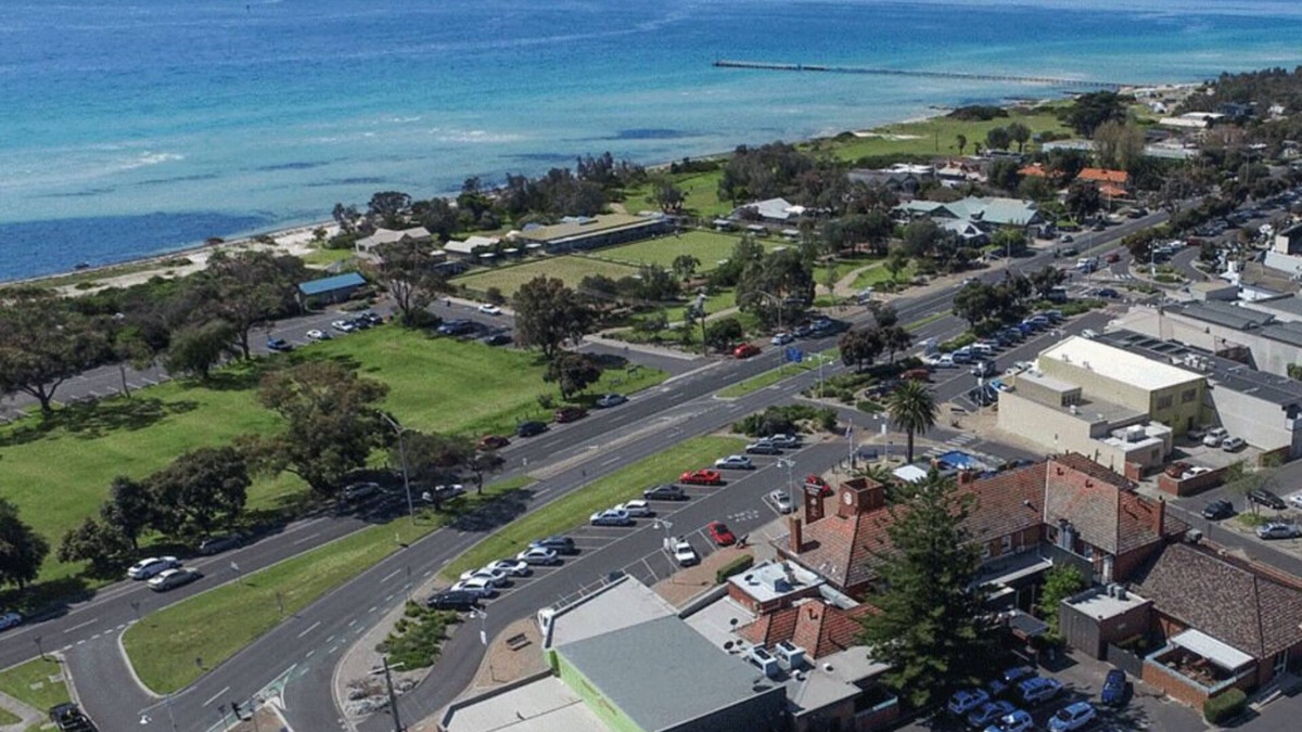 Rosebud House | NO CAR NEEDED-30metres BEACH/PUBS/RESTURANTS/SHOPS (Lots of secure parking)