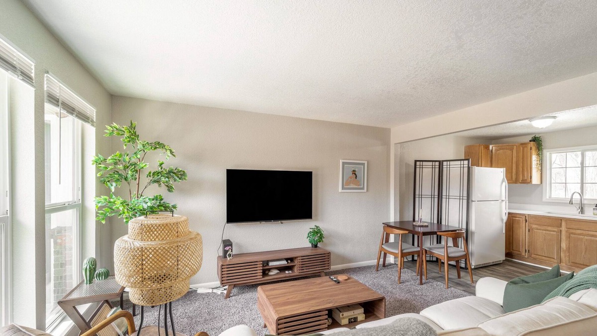 Aurora House | NO exta fees, Beautiful half duplex 3br, 2ba, w/gym, office and fenced in yard.