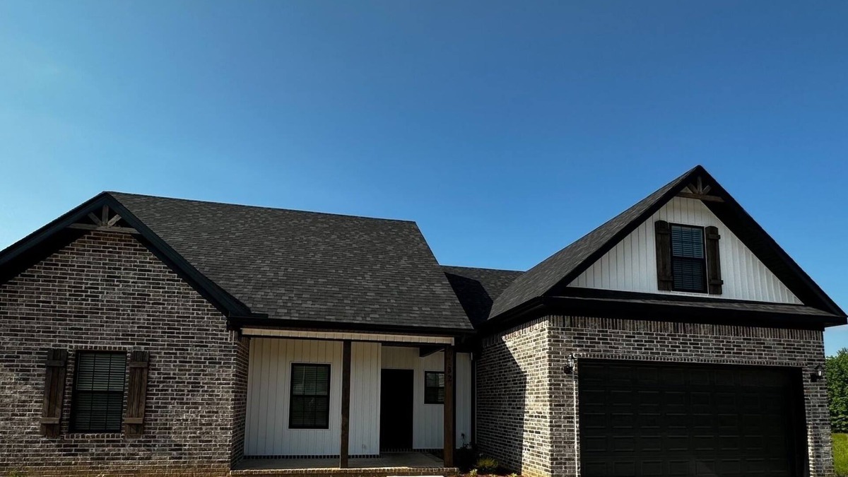 Conway House | No Stress - On Round Mountain