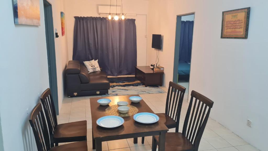 Bukit Jalil Apartment | NO TOURIST 4th floor NO LIFT Comfortable 3 Room 6pax Bkt Jalil 1 free parking