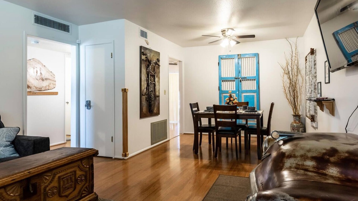 Sun City House | NO WINTER WEATHER-nNICE AND WARM-nGREAT PLACE FOR 2 SNOWBIRDS-nCome see us!