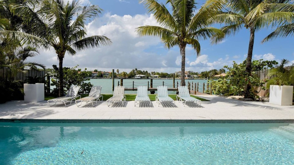 Surfside House | NoBeVIP: Luxury BEACH HOUSE with Heated pool and walk to the beach!