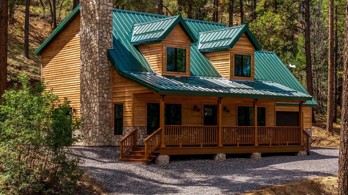 Eagar Cabin | Noble Estates Cabin · Luxe Forest Escape