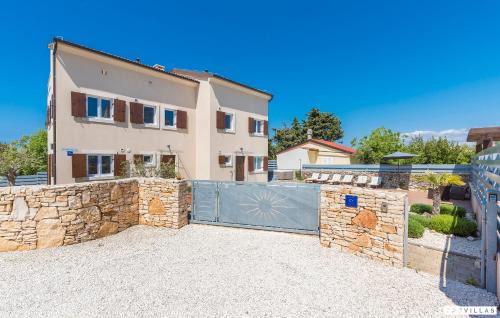 Premantura Villa | Nocciola