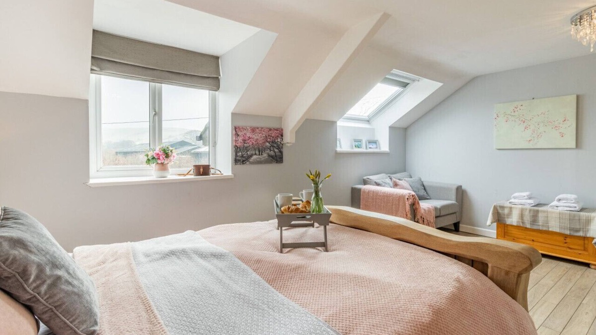 Glandyfi House | Noddfa Afon Levi - Four Bedroom House, Sleeps 8