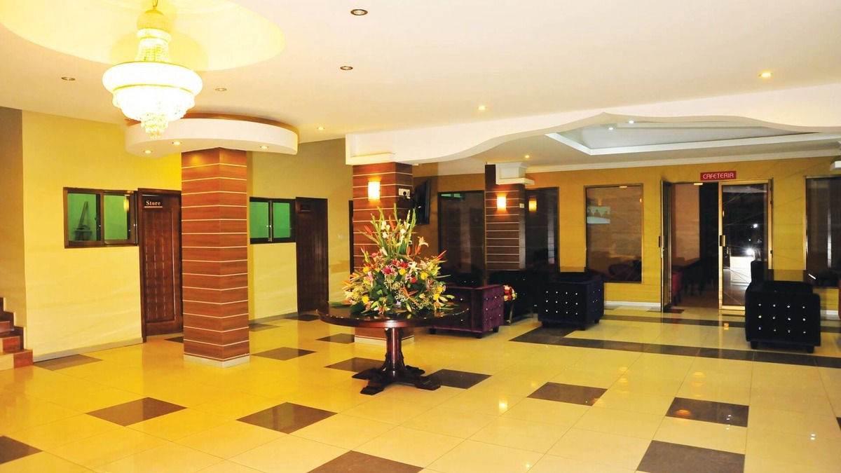 Eastleigh Hotel | Nomad Paradise Hotel