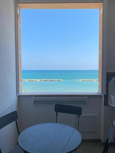 Lido Riccio Apartment | NON DISTA APARTMENT Appartamentino sul mare