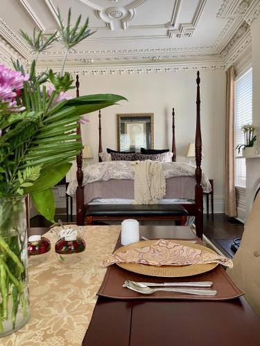 Guelph House | Norfolk Guest House Inn