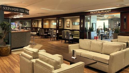 Renfrew Hotel | Normandy Hotel (Near Glasgow Airport)