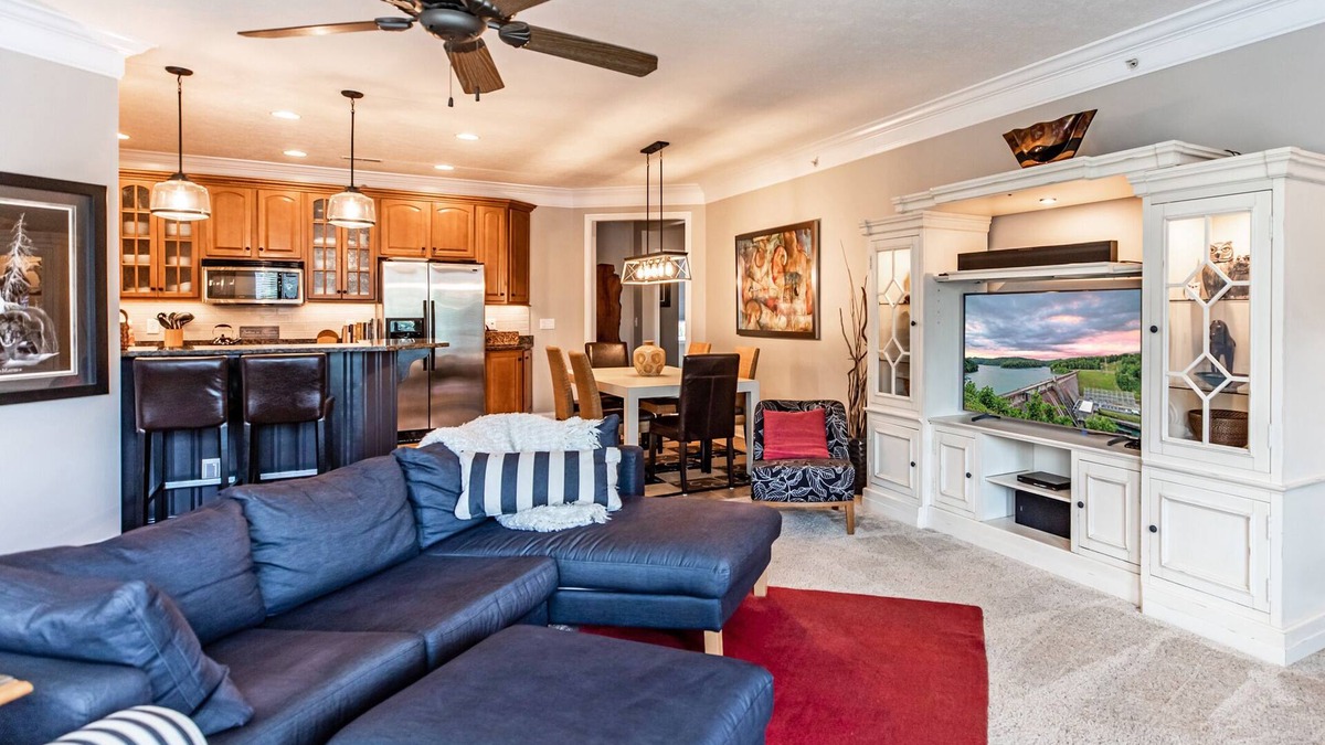 Andersonville Condo | NORRIS LAKE'S Lakeside Haven at Yacht Club Condos - Pool, Hot Tub, Marina
