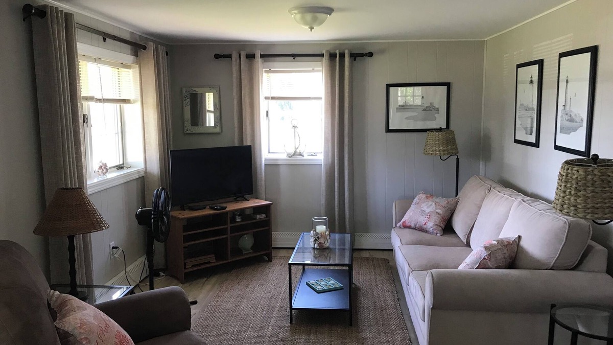 Hampton Condo | North Beach Hampton Beach.1000 steps from the sand…NH premiere Surfing Beach!