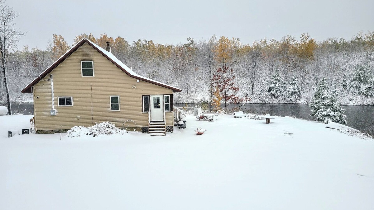 Ontonagon House | North Coast Adventurer's Secluded 1000 acre Oasis