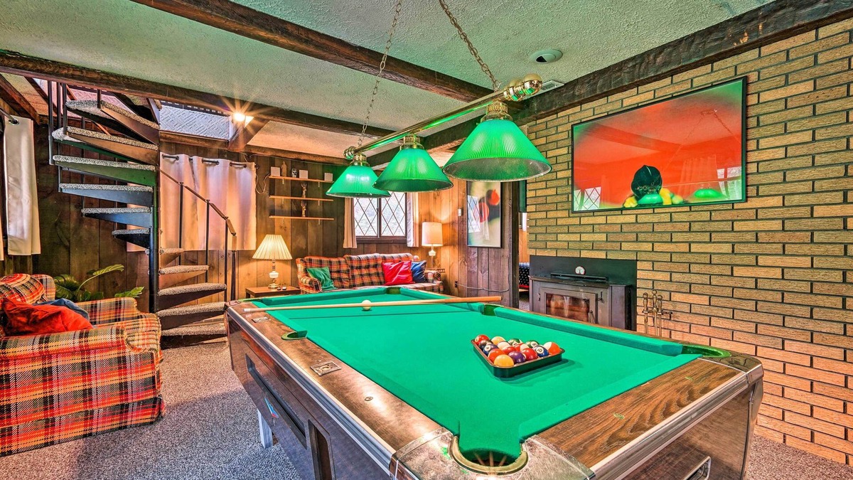 North Creek House | North Creek Chalet w/Fire Pit Near Gore Mountain!