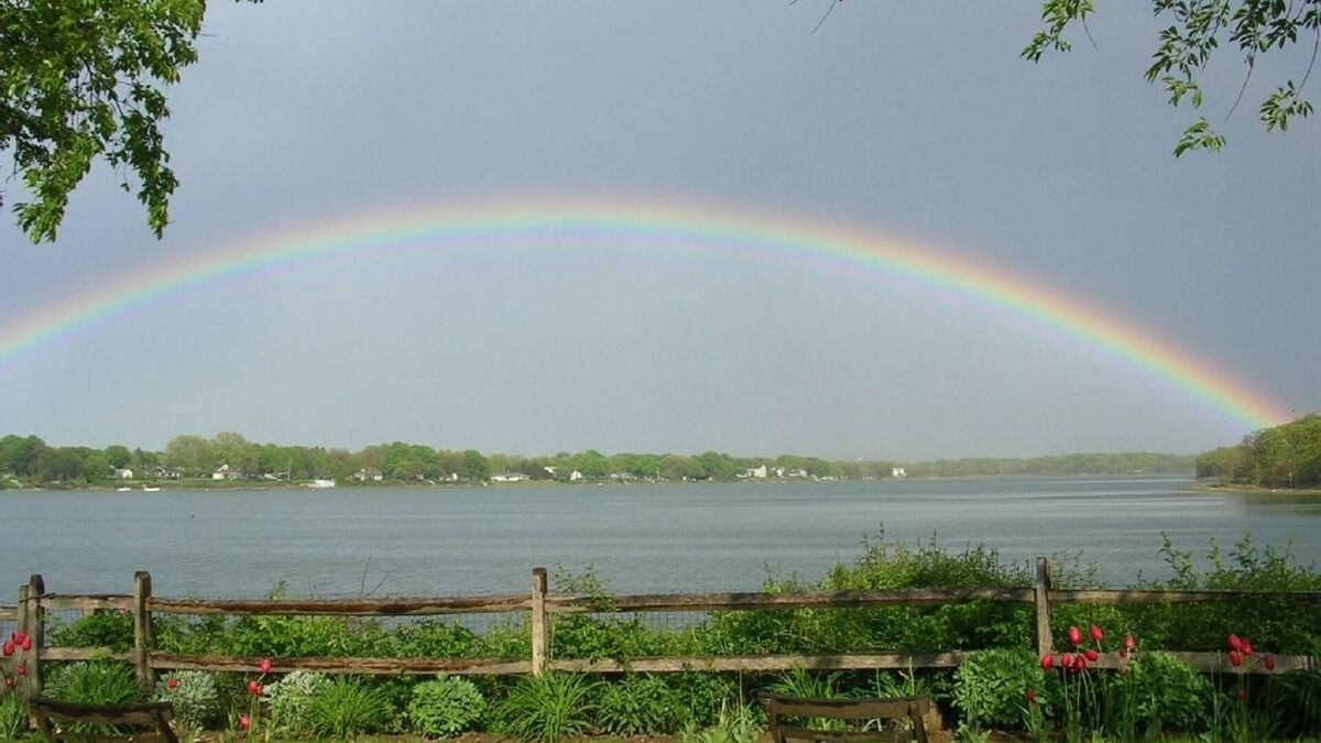 Southold Cottage | North Fork Waterfront Spectacular Views Cottage circa 1930