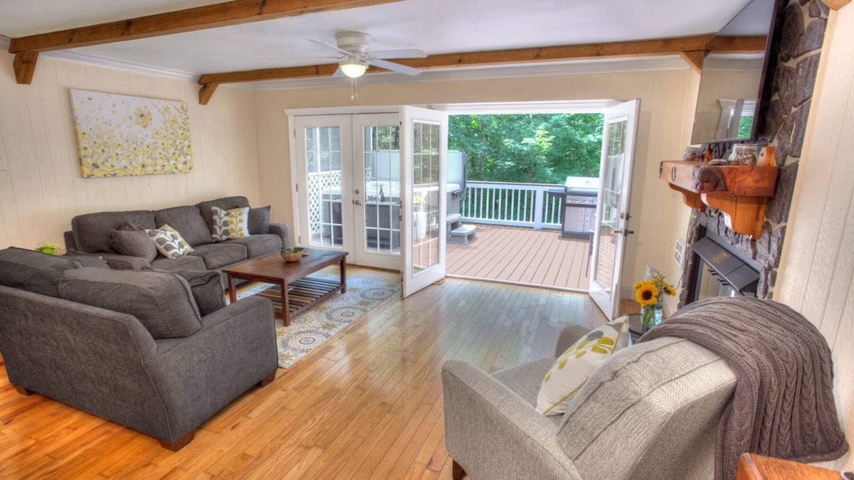 Sautee Nacoochee Cottage | North Georgia Roots - 3rd Night Free! See Details Below.