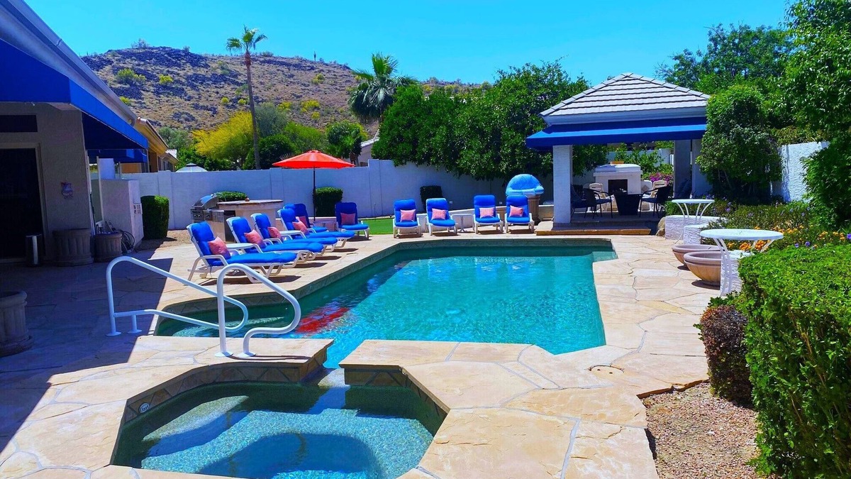 Pinnacle Hill House | North Phoenix-Glendale Resort-Style, Saltwater Pool & Spa, Hiking & Golf Nearby
