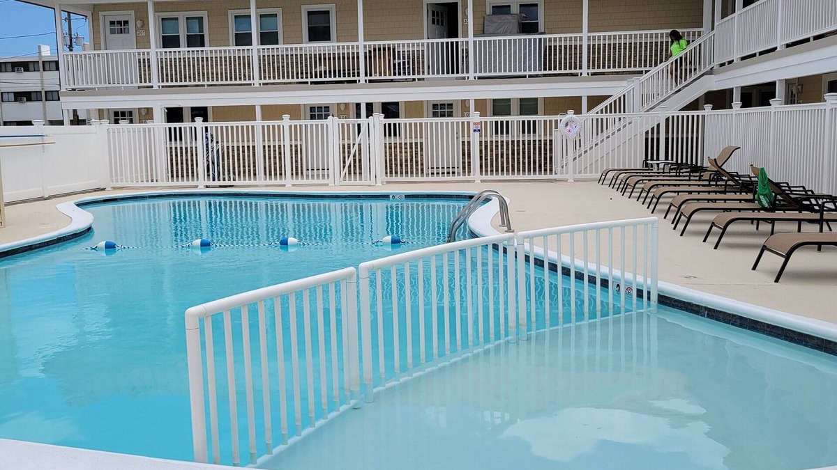 Cape May - Wildwood Condo | North Wildwood Beach Block 1 bdrm condo with Pool.