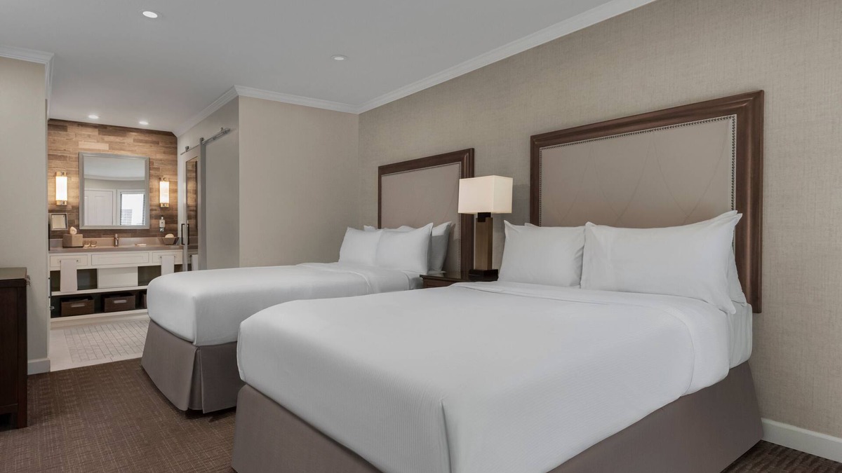 Napa Hotel | Northern California Getaway! 2 Relaxing Suites Next to Trancas Crossing Park!