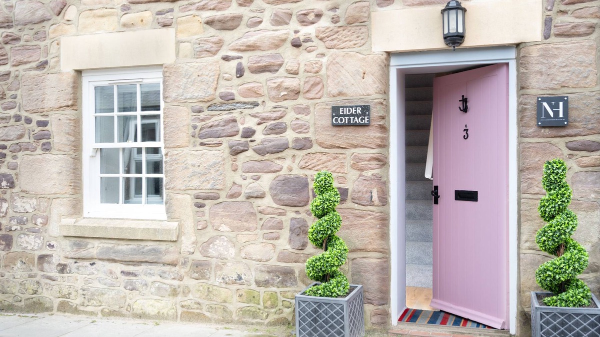 Seahouses Cottage | Northern Hideaways Eider Cottage