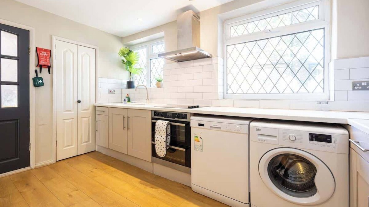 Didsbury House | Northern House Free Parking