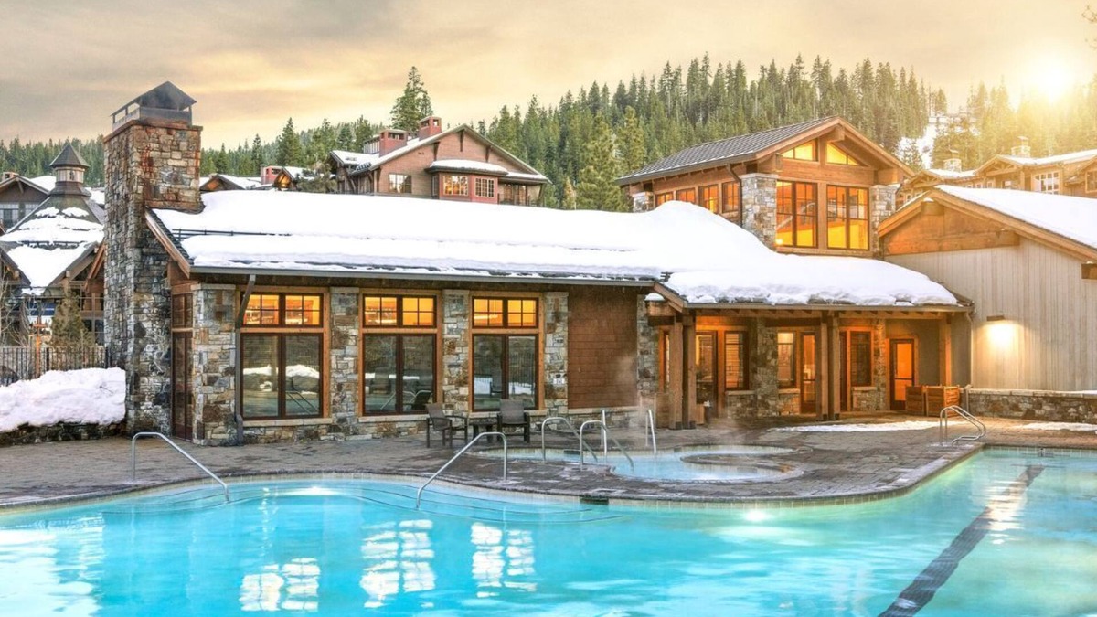 Truckee Resort | NorthStar Lodge at Lake Tahoe in walking distance to ski lifts!