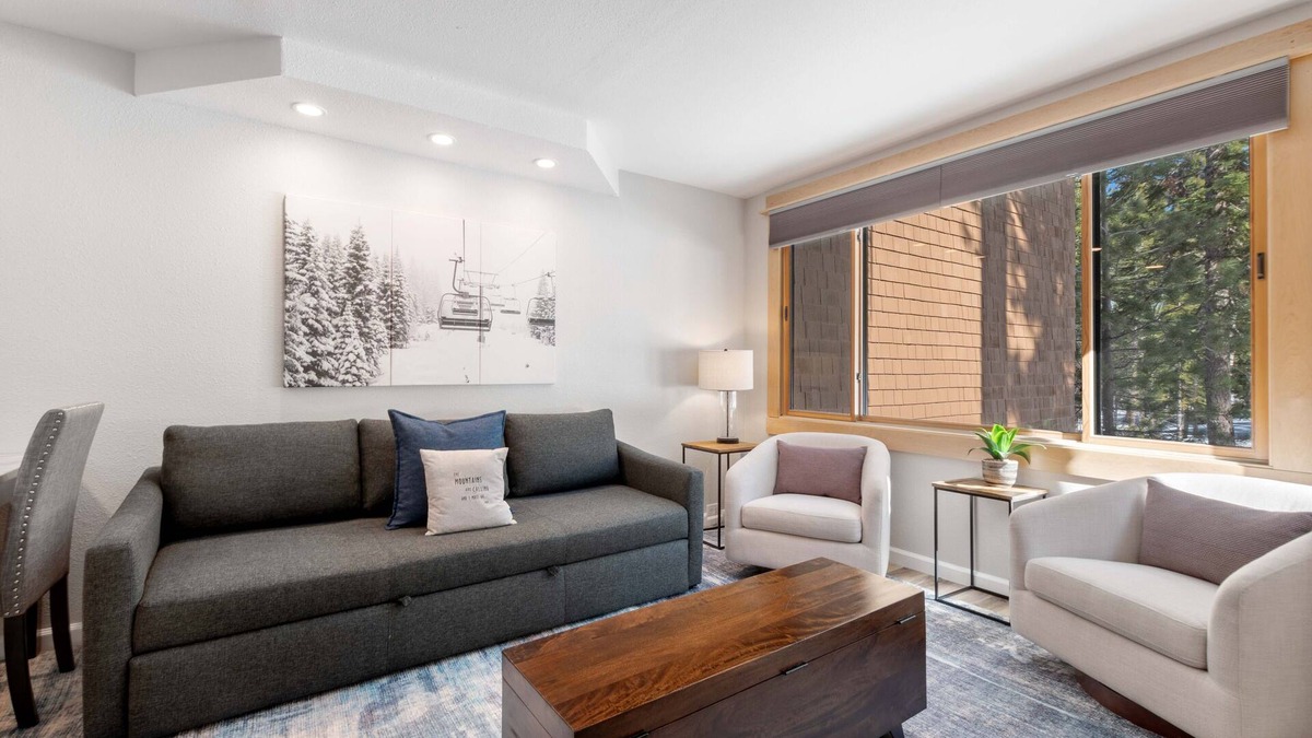 Truckee Condo | Northstar Ski Trails, Ski In/Ski Out - Walk to Village/Rec Center - Sleeps 4