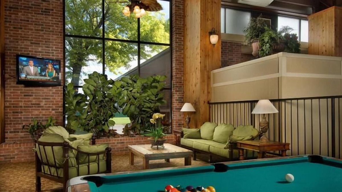 Woodward Hotel | Northwest Inn