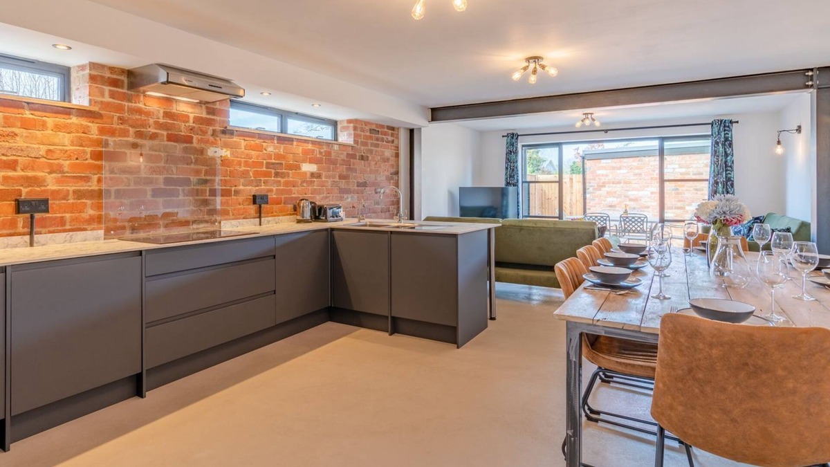 Cheltenham Cottage | Norton Coach House - Cheltenham Spa
