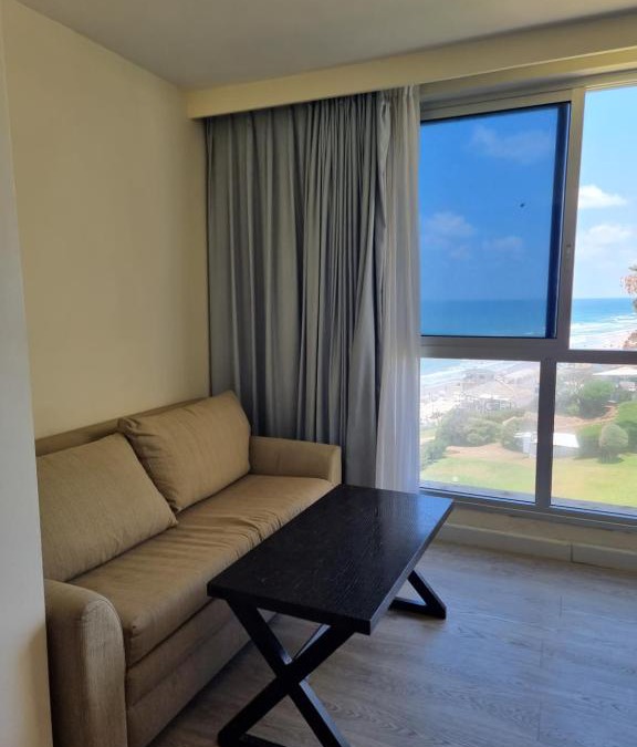 Herzliya Pituach Apartment | noububuh