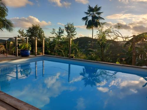 Le Marin House | Noukatchimbe Bungalow avec piscine partagée pour 2 à 4 personnes