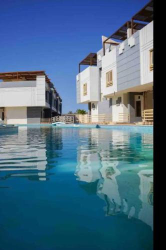 Village Road Apartment | Noura Luxury Hotel Villa with free Pool and Beach access in Hurghada