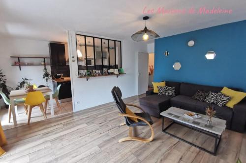 Quai de la Fosse Apartment | Nouveau - Le Colibri