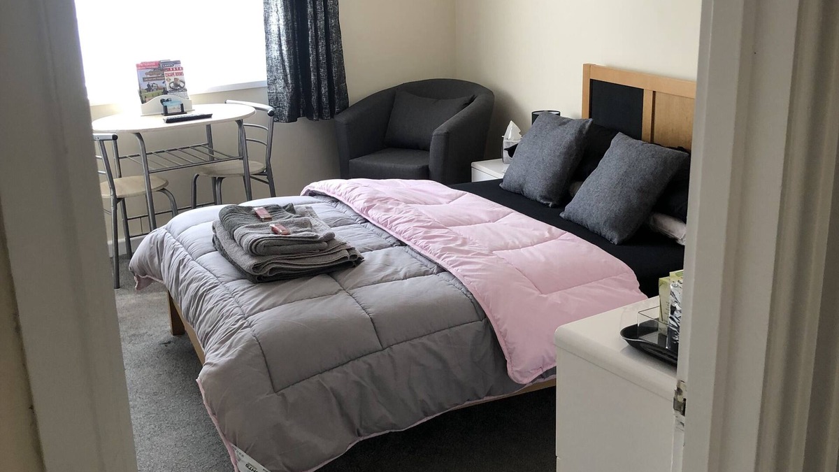 Boscundle Apartment | Nov - March £80 per night (3 night minimum stay)