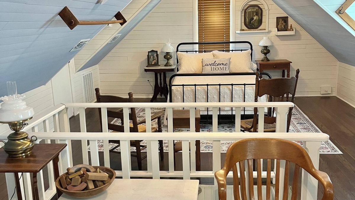 Shiner House | Novak Farmhouse - located 3 blocks from the Shiner Brewery