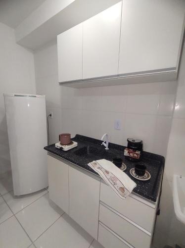 Alexandra Apartment | Novo, Com Ar Condicionado, Internet, Lavanderia e Garagem, 10 min do centro, 15 min das Praias