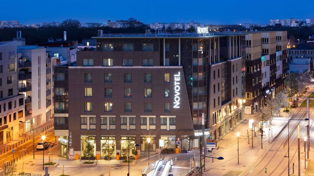 Saint-Denis Hotel | Novotel Paris Saint Denis Stade Basilique