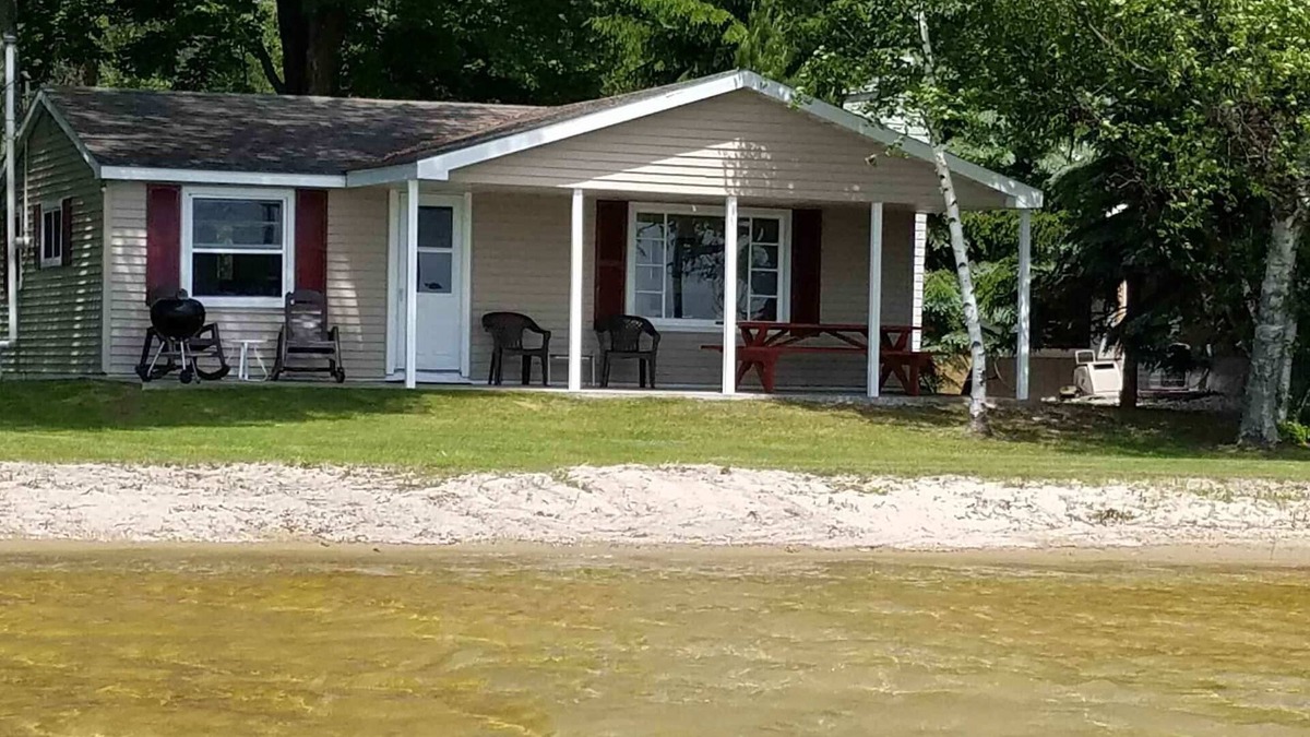 Lake Township Cottage | Now Booking for 2026! Platte Lake Hideaway on Big Platte Lake!