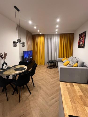 Wola Apartment | Nowoczesny Apartament w centrum Warszawy parking, smart TV, self check-in