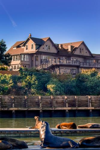 Fort Bragg Hotel | Noyo Harbor Inn