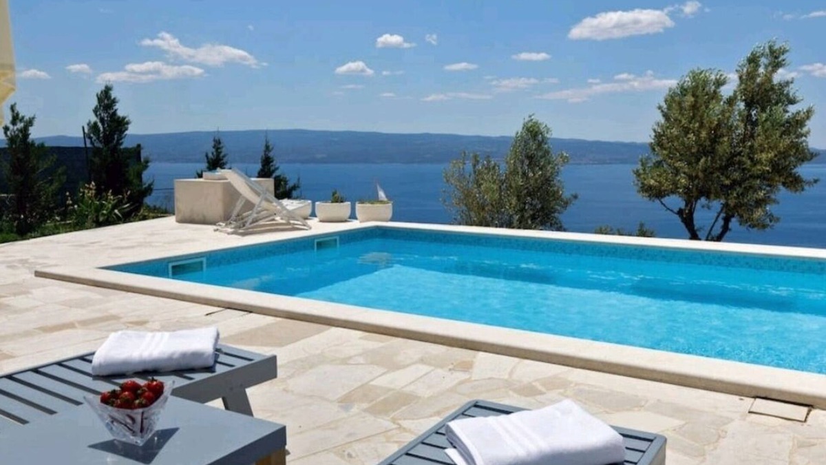 Srinjine Villa | Nudists friendly villa with pool and privacy