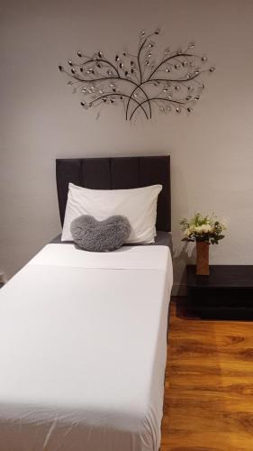 Ipswich House | Number 14