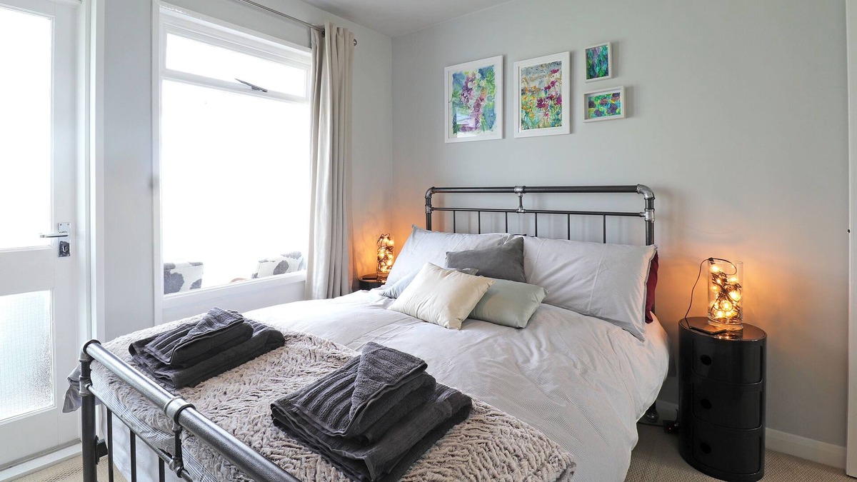 Fairbourne House | Number 57 by the Sea, a charming 2 bedroom bungalow by the sea for 5 people.