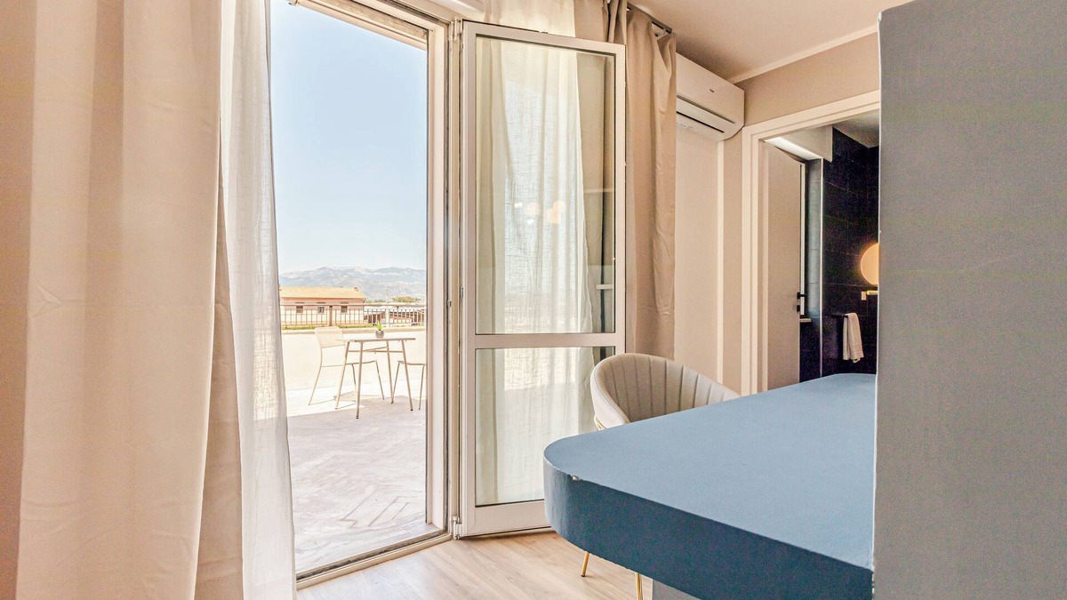 Latina House | Numberz Rooms And Apartments