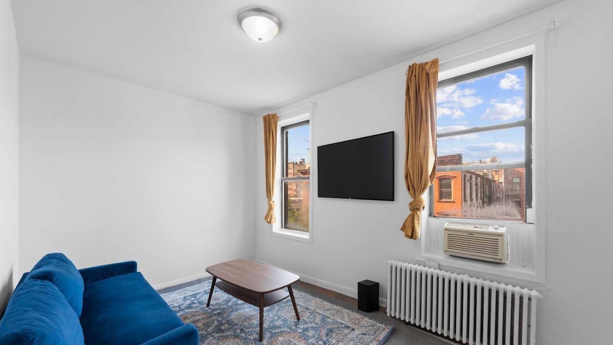 Ukrainian Village Apartment | NY-11-7 Cozy 1BR 1BATH In East Village