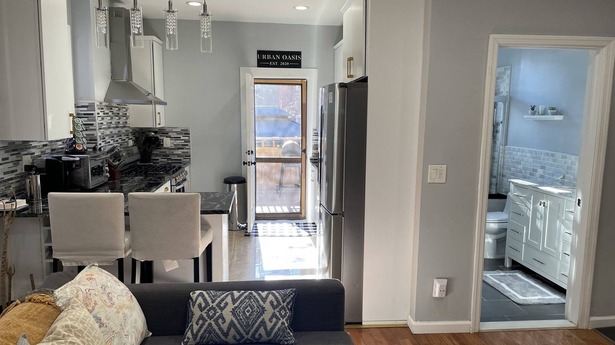 The Heights Apartment | NYC-Bound 3 BR Apt, Parking + Outdoor Urban Oasis