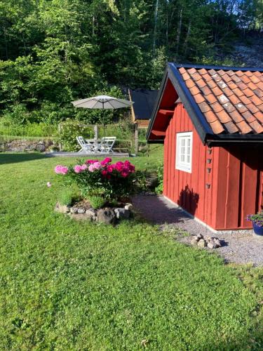 Kolmarden House | Nyrenoverad liten stuga i Marmorbruket