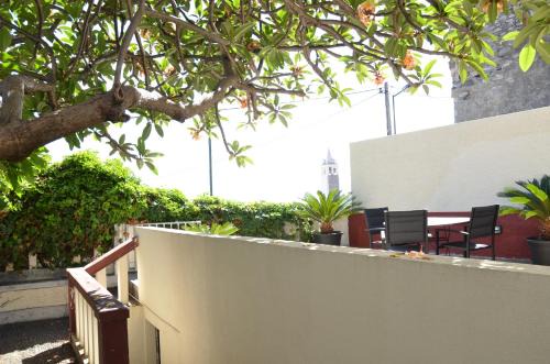Porto da Cruz House | O Clube
