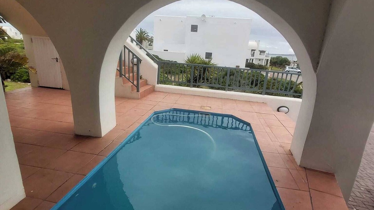 Langebaan House | O Kapetanios a Lovely Greek styled 4-bedroom house with WiFi in Langebaan