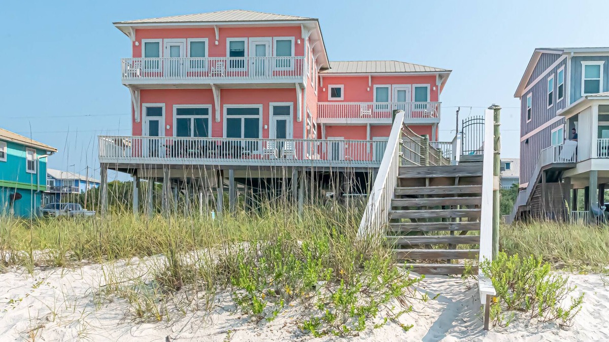 Surf Side Shores House | O My Scallops. Displayed on the cover of Better Homes and Gardens!