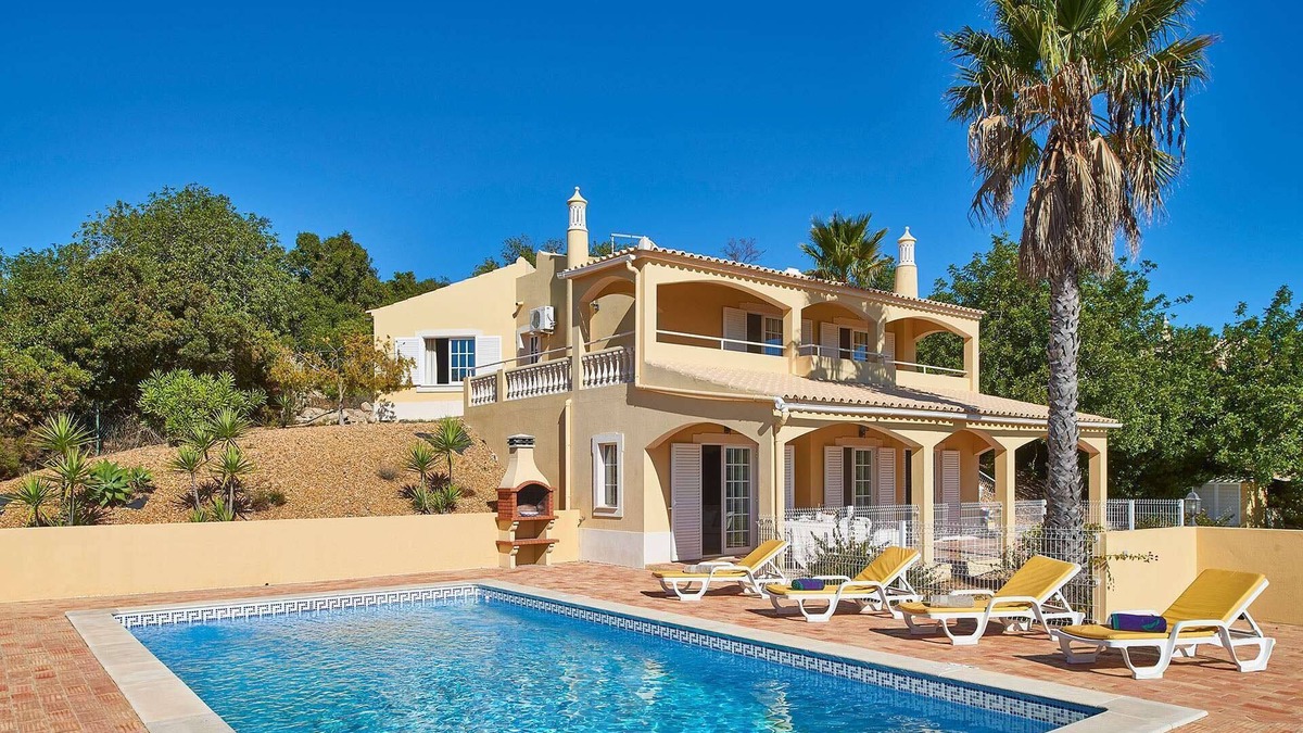 Estoi Villa | O Ninho - Three Bedroom Villa, Sleeps 6